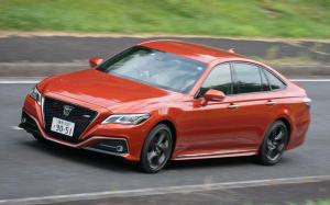 Toyota Crown RS Four 2018 года